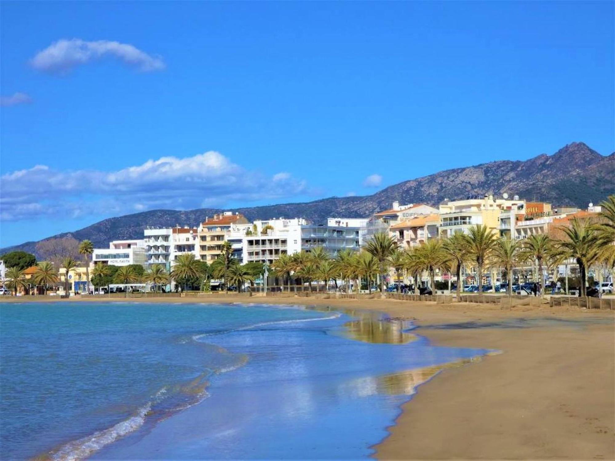 Apartamento En Roses Con Vistas Al Canal Y Piscina Luaran gambar
