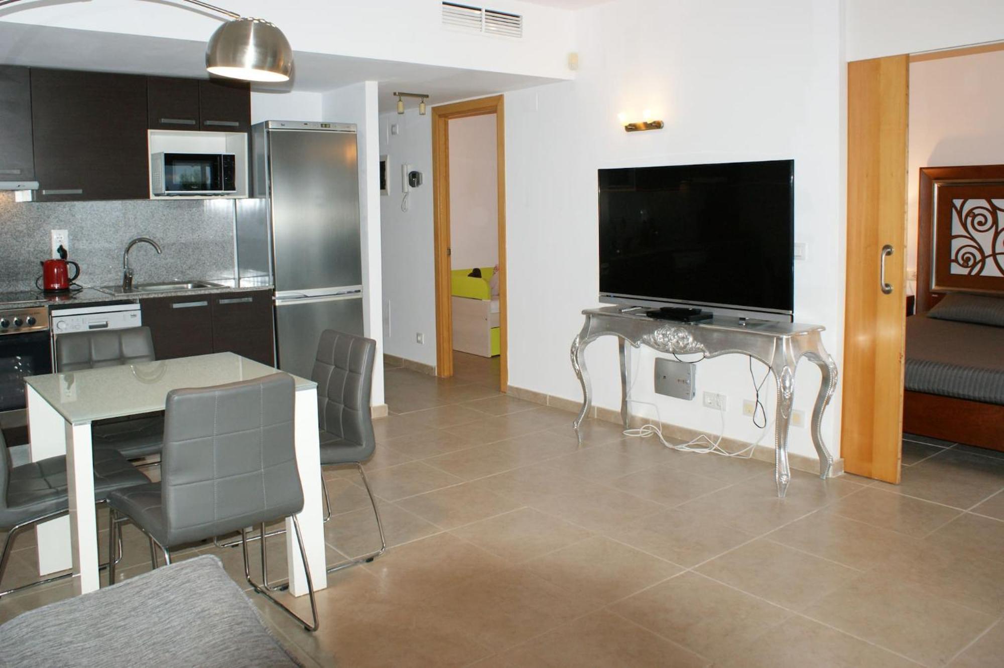 Apartamento En Roses Con Vistas Al Canal Y Piscina Luaran gambar
