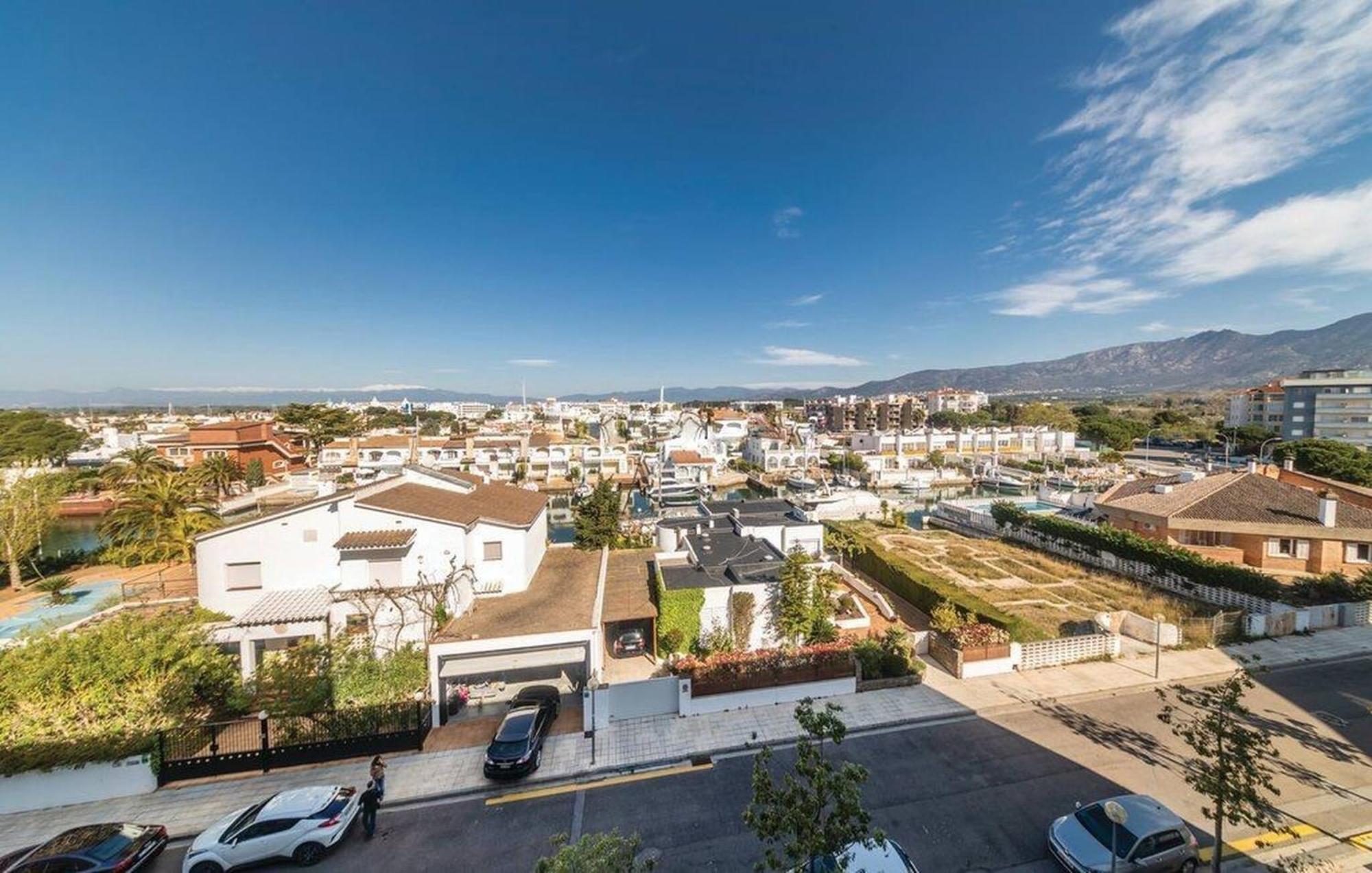 Apartamento En Roses Con Vistas Al Canal Y Piscina Luaran gambar